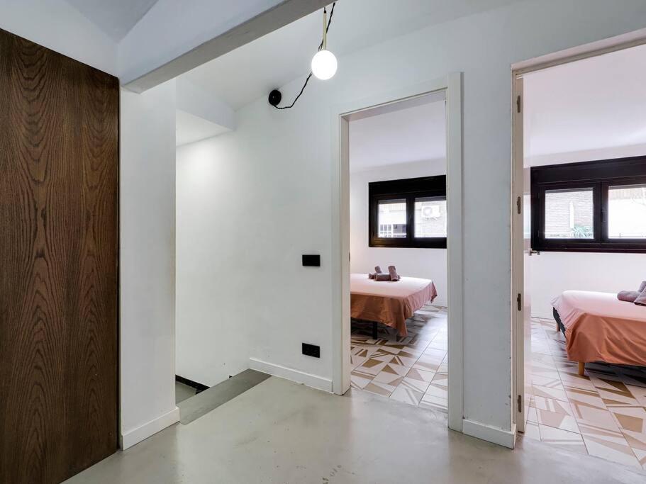 Casa Maria Townhouse- Terrace-4 Bedrooms L'Hospitalet de Llobregat Exteriör bild
