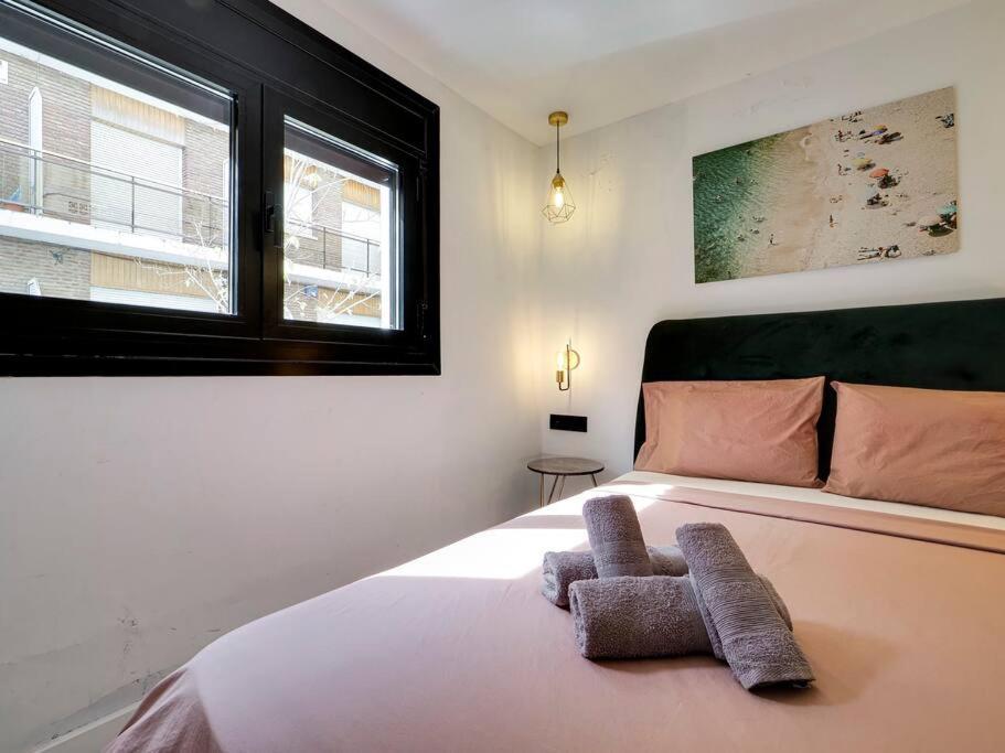 Casa Maria Townhouse- Terrace-4 Bedrooms L'Hospitalet de Llobregat Exteriör bild